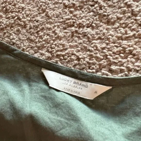 Lucky brand green embroidered top M - Picture 9 of 9